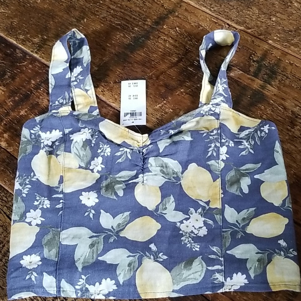 New Abercrombie and fitch top